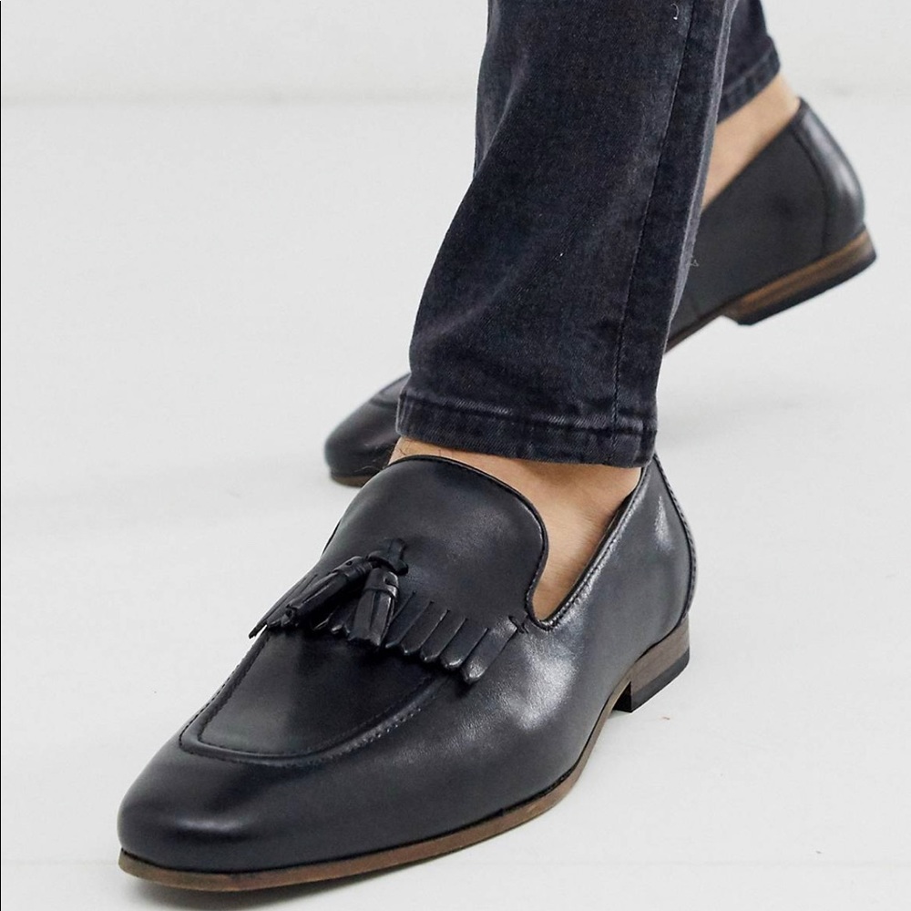Unisex Dapper Tassel Loafer - Picture 1 of 4